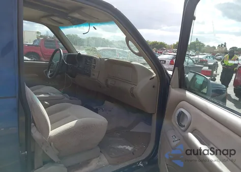 1999 Chevrolet Suburban 1500 Lt from USA, damaged, VIN 3GNEC16R0XG248996